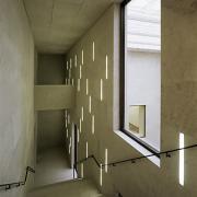 ArchitektInnen / KünstlerInnen: O&O Baukunst Ziviltechniker GesmbH<br>Projekt: MuseumsQuartier Wien - Leopold Museum<br>Aufnahmedatum: 12/00<br>Format: 6x9cm C-Dia<br>Lieferformat: Dia-Duplikat, C-Print, Scan 300 dpi<br>Bestell-Nummer: 001222-50<br>