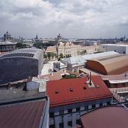 ArchitektInnen / KünstlerInnen: O&O Baukunst Ziviltechniker GesmbH, Manfred Wehdorn<br>Projekt: MuseumsQuartier Wien<br>Aufnahmedatum: 06/01<br>Format: 6x9cm C-Dia<br>Lieferformat: Dia-Duplikat, C-Print, Scan 300 dpi<br>Bestell-Nummer: 010621-137<br>