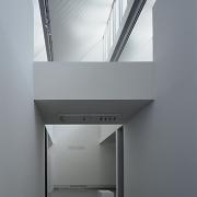 ArchitektInnen / KünstlerInnen: BEHF Architects Ebner Hasenauer Ferenczy ZT GmbH, BWM Architekten<br>Projekt: Shedhalle - zweigeschoßiger Einbau<br>Aufnahmedatum: 11/03<br>Format: 6x9cm C-Dia<br>Lieferformat: Dia-Duplikat, Scan 300 dpi<br>Bestell-Nummer: 031104-08<br>