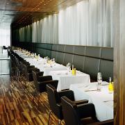 ArchitektInnen / KünstlerInnen: BEHF Architects Ebner Hasenauer Ferenczy ZT GmbH<br>Projekt: Restaurant Fabios<br>Aufnahmedatum: 09/02<br>Format: 6x9cm C-Neg<br>Lieferformat: Scan 300 dpi<br>Bestell-Nummer: 020905-06<br>