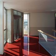 ArchitektInnen / KünstlerInnen: Architektin Sne Veselinovic ZT GmbH<br>Projekt: Diakoniewerk-Wohngemeinschaft für Kinder und Jugendliche mit Behinderung<br>Aufnahmedatum: 12/03<br>Format: 6x9cm C-Dia<br>Lieferformat: Scan 300 dpi<br>Bestell-Nummer: 031209-05<br>