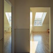 ArchitektInnen / KünstlerInnen: Architektin Sne Veselinovic ZT GmbH<br>Projekt: Diakoniewerk-Wohngemeinschaft für Kinder und Jugendliche mit Behinderung<br>Aufnahmedatum: 12/03<br>Format: 6x9cm C-Dia<br>Lieferformat: Scan 300 dpi<br>Bestell-Nummer: 031209-07<br>