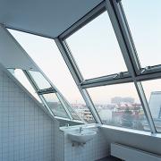 ArchitektInnen / KünstlerInnen: Architektin Sne Veselinovic ZT GmbH<br>Projekt: Diakoniewerk-Wohngemeinschaft für Kinder und Jugendliche mit Behinderung<br>Aufnahmedatum: 12/03<br>Format: 6x9cm C-Dia<br>Lieferformat: Scan 300 dpi<br>Bestell-Nummer: 031209-11<br>