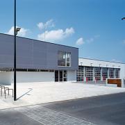 ArchitektInnen / KünstlerInnen: Christoph Karl, Andreas Bremhorst, kub a Karl und Bremhorst Architekten<br>Projekt: Feuerwehr Pottendorf<br>Aufnahmedatum: 05/04<br>Format: 6x9cm C-Dia<br>Lieferformat: Dia-Duplikat, Scan 300 dpi<br>Bestell-Nummer: 040512-02<br>