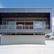ArchitektInnen / KünstlerInnen: Christoph Karl, Andreas Bremhorst, kub a Karl und Bremhorst Architekten<br>Projekt: Feuerwehr Pottendorf<br>Aufnahmedatum: 05/04<br>Format: 6x9cm C-Dia<br>Lieferformat: Dia-Duplikat, Scan 300 dpi<br>Bestell-Nummer: 040512-04<br>