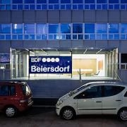 ArchitektInnen / KünstlerInnen: Walter Stelzhammer<br>Projekt: Beiersdorf<br>Aufnahmedatum: 04/04<br>Format: 6x9cm C-Dia<br>Lieferformat: Scan 300 dpi<br>Bestell-Nummer: 040408-15<br>