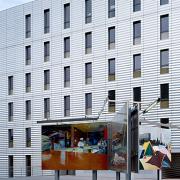 ArchitektInnen / KünstlerInnen: Zwimpfer Partner Architekten SIA<br>Projekt: Jacob Burckhardt Haus 1<br>Aufnahmedatum: 06/04<br>Format: 6x9cm C-Dia<br>Lieferformat: Scan 300 dpi<br>Bestell-Nummer: 040602-37<br>