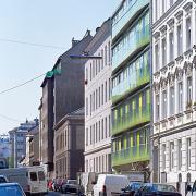 ArchitektInnen / KünstlerInnen: querkraft architekten, Doris Haidvogl<br>Projekt: Wohnbau Leebgasse<br>Aufnahmedatum: 08/04<br>Format: 6x9cm C-Dia<br>Lieferformat: Scan 300 dpi<br>Bestell-Nummer: 040805-02<br>