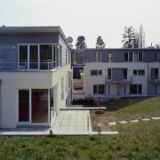 ArchitektInnen / KünstlerInnen: Alois Neururer<br>Projekt: Wohnbau<br>Aufnahmedatum: 03/03<br>Format: 6x9cm C-Dia<br>Lieferformat: Scan 300 dpi<br>Bestell-Nummer: 030327-08<br>