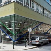 ArchitektInnen / KünstlerInnen: Martin Treberspurg<br>Projekt: Bürohaus Wienstrom<br>Aufnahmedatum: 06/04<br>Format: 6x9cm C-Dia<br>Lieferformat: Scan 300 dpi<br>Bestell-Nummer: 040622-13<br>