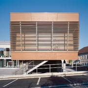 ArchitektInnen / KünstlerInnen: Johannes Zieser<br>Projekt: Gemeindezentrum Stephanshart<br>Aufnahmedatum: 09/04<br>Format: 6x9cm C-Dia<br>Lieferformat: Dia-Duplikat, Scan 300 dpi<br>Bestell-Nummer: 040907-02<br>