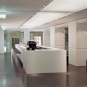 ArchitektInnen / KünstlerInnen: EOOS<br>Projekt: A1-Lounge<br>Aufnahmedatum: 09/04<br>Format: 6x9cm C-Neg<br>Lieferformat: Scan 300 dpi<br>Bestell-Nummer: 040914-13<br>