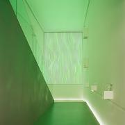 ArchitektInnen / KünstlerInnen: EOOS<br>Projekt: A1-Lounge<br>Aufnahmedatum: 09/04<br>Format: 6x9cm C-Neg<br>Lieferformat: Scan 300 dpi<br>Bestell-Nummer: 040914-05<br>