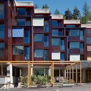 ArchitektInnen / KünstlerInnen: gharakhanzadeh sandbichler architekten zt gmbh<br>Projekt: Seniorenheim<br>Aufnahmedatum: 09/04<br>Format: 6x9cm C-Dia<br>Lieferformat: Dia-Duplikat, Scan 300 dpi<br>Bestell-Nummer: 040917-03<br>