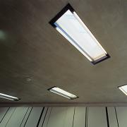 ArchitektInnen / KünstlerInnen: Froetscher Lichtenwagner<br>Projekt: Dschungel Wien<br>Aufnahmedatum: 09/04<br>Format: 6x9cm C-Dia<br>Lieferformat: Dia-Duplikat, Scan 300 dpi<br>Bestell-Nummer: 040924-14<br>