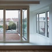 ArchitektInnen / KünstlerInnen: BEHF Architects Ebner Hasenauer Ferenczy ZT GmbH, Elisabeth Zimmermann<br>Projekt: Wohnbau Kollmayergasse<br>Aufnahmedatum: 09/04<br>Format: 6x9cm C-Dia<br>Lieferformat: Scan 300 dpi<br>Bestell-Nummer: 040912-09<br>