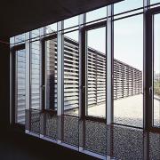 ArchitektInnen / KünstlerInnen: ARTEC Architekten<br>Projekt: Volksschule Zehdengasse<br>Aufnahmedatum: 10/96<br>Format: 6x7cm C-Dia<br>Lieferformat: C-Print, Scan 300 dpi<br>Bestell-Nummer: 961024-01<br>