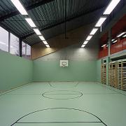 ArchitektInnen / KünstlerInnen: ARTEC Architekten<br>Projekt: Volksschule Zehdengasse<br>Aufnahmedatum: 10/96<br>Format: 6x9cm C-Dia<br>Lieferformat: C-Print, 500px<br>Bestell-Nummer: 961024-31<br>