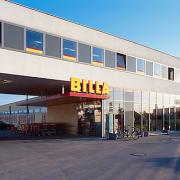 ArchitektInnen / KünstlerInnen: Gottfried Haselmeyer, Heinz Frühwald<br>Projekt: Billa Tulln<br>Aufnahmedatum: 08/04<br>Format: 6x9cm C-Dia<br>Lieferformat: Dia-Duplikat, Scan 300 dpi<br>Bestell-Nummer: 040831-03<br>