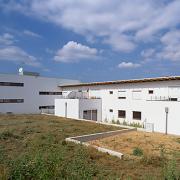 ArchitektInnen / KünstlerInnen: Walter Stelzhammer<br>Projekt: Seniorenwohnheim Pflanzlgründe<br>Aufnahmedatum: 09/04<br>Format: 6x9cm C-Dia<br>Lieferformat: Dia-Duplikat, Scan 300 dpi<br>Bestell-Nummer: 040902-01<br>