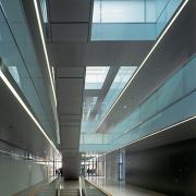 ArchitektInnen / KünstlerInnen: TREUSCH architecture<br>Projekt: Fachhochschule Wels<br>Aufnahmedatum: 03/05<br>Format: 6x9cm C-Dia<br>Lieferformat: Dia-Duplikat, Scan 300 dpi<br>Bestell-Nummer: 050311-06<br>