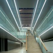 ArchitektInnen / KünstlerInnen: TREUSCH architecture<br>Projekt: Fachhochschule Wels<br>Aufnahmedatum: 03/05<br>Format: 6x9cm C-Dia<br>Lieferformat: Dia-Duplikat, Scan 300 dpi<br>Bestell-Nummer: 050311-07<br>