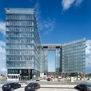 ArchitektInnen / KünstlerInnen: Holzbauer und Partner ZT GmbH<br>Projekt: Office Park VIE<br>Aufnahmedatum: 04/04<br>Format: 6x9cm C-Dia<br>Lieferformat: Dia-Duplikat, Scan 300 dpi<br>Bestell-Nummer: 040929-01<br>
