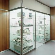 ArchitektInnen / KünstlerInnen: Erwin Steiner<br>Projekt: OeKB AG Informatikfoyer<br>Aufnahmedatum: 04/05<br>Format: 6x9cm C-Neg<br>Lieferformat: C-Print, Scan 300 dpi<br>Bestell-Nummer: 050401-08<br>
