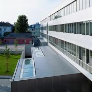 ArchitektInnen / KünstlerInnen: TREUSCH architecture<br>Projekt: Fachhochschule Wels<br>Aufnahmedatum: 03/05<br>Format: 6x9cm C-Dia<br>Lieferformat: Dia-Duplikat, Scan 300 dpi<br>Bestell-Nummer: 050311-39<br>