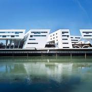 ArchitektInnen / KünstlerInnen: Zaha M. Hadid<br>Projekt: Wohnbau Spittelau<br>Aufnahmedatum: 08/05<br>Format: 6x9cm C-Dia<br>Lieferformat: Dia-Duplikat, Scan 300 dpi<br>Bestell-Nummer: 050802-01<br>