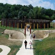 ArchitektInnen / KünstlerInnen: Walter Brada, 3:0 Landschaftsarchitektur Gachowetz Luger Zimermann OG<br>Projekt: Heldenberg Landesausstellung<br>Aufnahmedatum: 08/05<br>Format: 6x9cm C-Dia<br>Lieferformat: Dia-Duplikat, Scan 300 dpi<br>Bestell-Nummer: 050810-04<br>