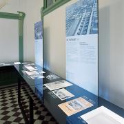 ArchitektInnen / KünstlerInnen: BWM Architekten<br>Projekt: Otto Wagner Ausstellung<br>Aufnahmedatum: 08/05<br>Format: 6x9cm C-Neg<br>Lieferformat: C-Print, Scan 300 dpi<br>Bestell-Nummer: 050824-07<br>