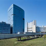 ArchitektInnen / KünstlerInnen: Holzbauer und Partner ZT GmbH<br>Projekt: Tech Gate Tower<br>Aufnahmedatum: 08/05<br>Format: 6x9cm C-Dia<br>Lieferformat: Dia-Duplikat, Scan 300 dpi<br>Bestell-Nummer: 050803-11<br>
