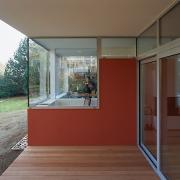 ArchitektInnen / KünstlerInnen: t-hoch-n Ziviltechniker GmbH<br>Projekt: Haus J.<br>Aufnahmedatum: 11/05<br>Format: 6x9cm C-Dia<br>Lieferformat: Dia-Duplikat, Scan 300 dpi<br>Bestell-Nummer: 051109-01<br>