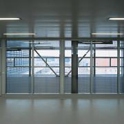 ArchitektInnen / KünstlerInnen: Andreas Treusch<br>Projekt: ACC Air Cargo Center<br>Aufnahmedatum: 01/06<br>Format: 6x9cm C-Dia<br>Lieferformat: Dia-Duplikat, Scan 300 dpi<br>Bestell-Nummer: 060113-21<br>