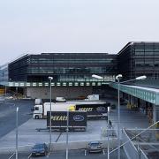 ArchitektInnen / KünstlerInnen: Andreas Treusch<br>Projekt: ACC Air Cargo Center<br>Aufnahmedatum: 01/06<br>Format: 6x9cm C-Dia<br>Lieferformat: Dia-Duplikat, Scan 300 dpi<br>Bestell-Nummer: 060113-43<br>