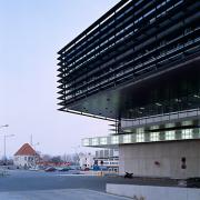 ArchitektInnen / KünstlerInnen: Andreas Treusch<br>Projekt: ACC Air Cargo Center<br>Aufnahmedatum: 01/06<br>Format: 6x9cm C-Dia<br>Lieferformat: Dia-Duplikat, Scan 300 dpi<br>Bestell-Nummer: 060113-44<br>