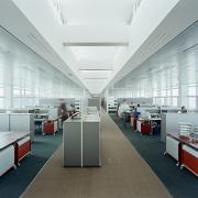 ArchitektInnen / KünstlerInnen: Andreas Treusch<br>Projekt: ACC Air Cargo Center<br>Aufnahmedatum: 01/06<br>Format: 6x9cm C-Neg<br>Lieferformat: C-Print, Scan 300 dpi<br>Bestell-Nummer: 060113-46<br>