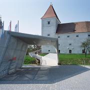 ArchitektInnen / KünstlerInnen: nonconform zt gmbh, MAGK Architekten aichholzer | klein ZT OG, synn architekten ZT-OG<br>Projekt: Schloss Orth<br>Aufnahmedatum: 04/06<br>Format: 6x9cm C-Dia<br>Lieferformat: Dia-Duplikat, Scan 300 dpi<br>Bestell-Nummer: 060420-02<br>