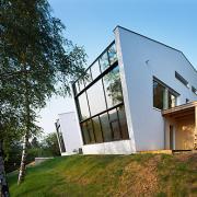 ArchitektInnen / KünstlerInnen: MAGK Architekten aichholzer | klein ZT OG<br>Projekt: Haus A.<br>Aufnahmedatum: 05/06<br>Format: 6x9cm C-Dia<br>Lieferformat: Dia-Duplikat, Scan 300 dpi<br>Bestell-Nummer: 060506-02<br>