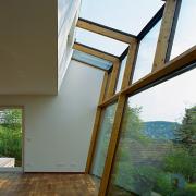 ArchitektInnen / KünstlerInnen: MAGK Architekten aichholzer | klein ZT OG<br>Projekt: Haus A.<br>Aufnahmedatum: 05/06<br>Format: 6x9cm C-Dia<br>Lieferformat: Dia-Duplikat, Scan 300 dpi<br>Bestell-Nummer: 060506-13<br>