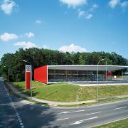 ArchitektInnen / KünstlerInnen: LOVE architecture and urbanism<br>Projekt: Spar Oberschützen<br>Aufnahmedatum: 06/06<br>Format: 6x9cm C-Dia<br>Lieferformat: Dia-Duplikat, Scan 300 dpi<br>Bestell-Nummer: 060625-16<br>