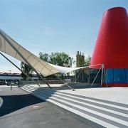 ArchitektInnen / KünstlerInnen: Martin Kohlbauer<br>Projekt: SEW Eurodrive<br>Aufnahmedatum: 06/06<br>Format: 6x9cm C-Dia<br>Lieferformat: Dia-Duplikat, Scan 300 dpi<br>Bestell-Nummer: 060606-15<br>