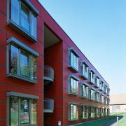 ArchitektInnen / KünstlerInnen: Johannes Zieser<br>Projekt: Seniorenheim Stockerau<br>Aufnahmedatum: 09/06<br>Format: 6x9cm C-Dia<br>Lieferformat: Dia-Duplikat, Scan 300 dpi<br>Bestell-Nummer: 060925-03<br>