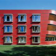 ArchitektInnen / KünstlerInnen: Johannes Zieser<br>Projekt: Seniorenheim Stockerau<br>Aufnahmedatum: 09/06<br>Format: 6x9cm C-Dia<br>Lieferformat: Dia-Duplikat, Scan 300 dpi<br>Bestell-Nummer: 060925-07<br>