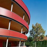 ArchitektInnen / KünstlerInnen: Johannes Zieser<br>Projekt: Seniorenheim Stockerau<br>Aufnahmedatum: 09/06<br>Format: 6x9cm C-Dia<br>Lieferformat: Dia-Duplikat, Scan 300 dpi<br>Bestell-Nummer: 060925-09<br>