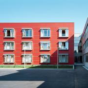 ArchitektInnen / KünstlerInnen: Johannes Zieser<br>Projekt: Seniorenheim Stockerau<br>Aufnahmedatum: 09/06<br>Format: 6x9cm C-Dia<br>Lieferformat: Dia-Duplikat, Scan 300 dpi<br>Bestell-Nummer: 060925-16<br>