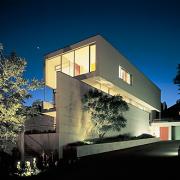 ArchitektInnen / KünstlerInnen: Pichler & Traupmann Architekten ZT GmbH<br>Projekt: Haus Ö.<br>Aufnahmedatum: 04/07<br>Format: 6x9cm C-Dia<br>Lieferformat: Dia-Duplikat, Scan 300 dpi<br>Bestell-Nummer: 070427-22<br>