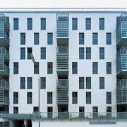 ArchitektInnen / KünstlerInnen: Martin Kohlbauer<br>Projekt: WHA Thürnlhofstraße<br>Aufnahmedatum: 06/07<br>Format: 6x9cm C-Dia<br>Lieferformat: Dia-Duplikat, Scan 300 dpi<br>Bestell-Nummer: 070619-16<br>