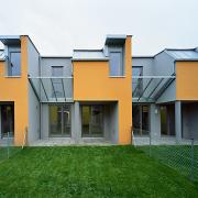 ArchitektInnen / KünstlerInnen: Günther Oberhofer<br>Projekt: WHA Klederingerstraße<br>Aufnahmedatum: 07/07<br>Format: 6x9cm C-Dia<br>Lieferformat: Dia-Duplikat, Scan 300 dpi<br>Bestell-Nummer: 070704-01<br>